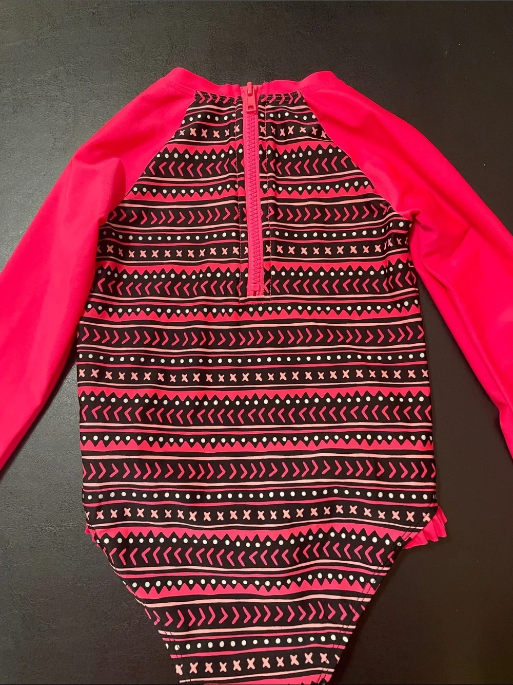 Cat & Jack Girls Neon Pink & Black Patterned Rashguard Swimsuit Sz. 5T used